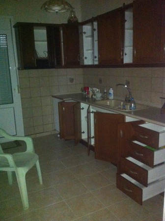 Διαμέρισμα 95 τ,μ στήν περιοχή ΦΑΝΑΡΙ με 2 υδ,καθηστικό ,κουζίνα,σαλόνι,1 wc ,ανακαινησμένο και με αυτόνομη θέρμανση, ΤΙΜΗ :75.000 ΕΥΡΩ